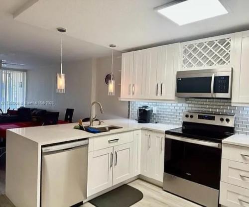 040232d8c25e110a446367992397657a-uncropped_scaled_within_1536_1152