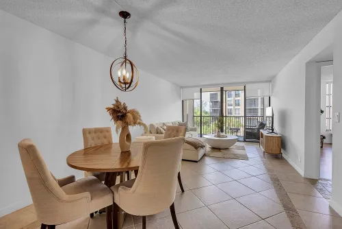 121ff92aa61fab5f90304e9afac707aa-uncropped_scaled_within_1536_1152