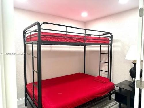 2071bd848d9b5f76450d881304cdd278-uncropped_scaled_within_1536_1152