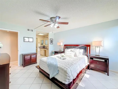 2b6fc1955420dd39daad16b4b9f4dc43-uncropped_scaled_within_1536_1152