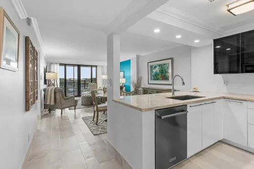 2c18f228cfe35ab84f5f9db37fb517c8-uncropped_scaled_within_1536_1152