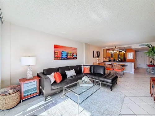 384cb9af1fa06050b3c20fd4ed4447b0-uncropped_scaled_within_1536_1152