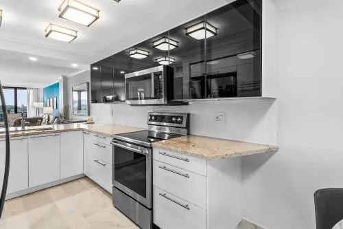 7c5ca8678d3cbf7af62989c68fca304a-uncropped_scaled_within_1536_1152