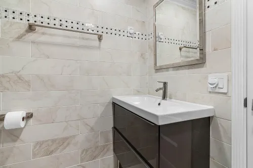 856f22eb3b11dc7d54c0a9a94c4d7b59-uncropped_scaled_within_1536_1152