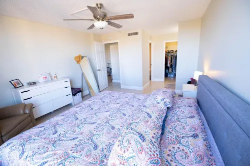 8f9087e6fe902e3f1821bed9d26d54fd-uncropped_scaled_within_1536_1152