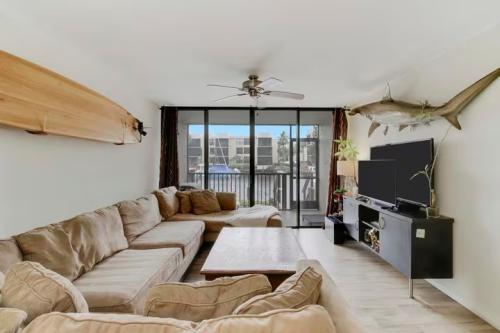 9-royal-palm-way-unit-105-boca-raton-fl-building-photo_7