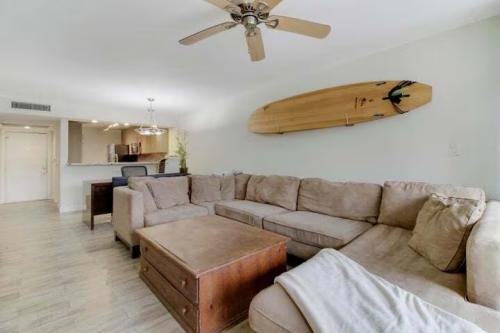 9-royal-palm-way-unit-105-boca-raton-fl-building-photo_9