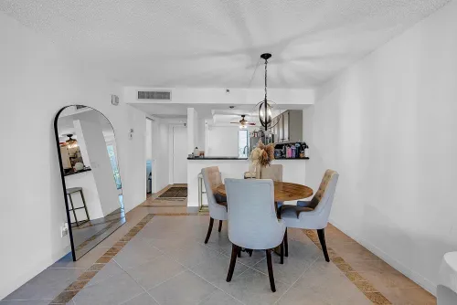 90f75381cb5fb09202bdd53b928cc992-uncropped_scaled_within_1536_1152