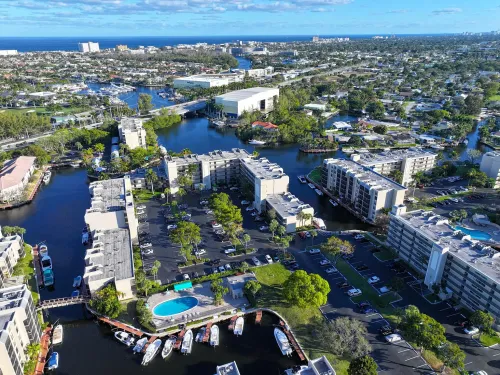 99de29ee8b0e8cd9569d2fabf5806333-uncropped_scaled_within_1536_1152