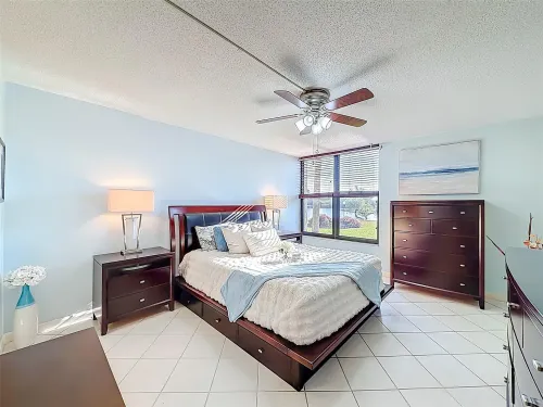 b21d09969808db76a8c86b19dc94c044-uncropped_scaled_within_1536_1152