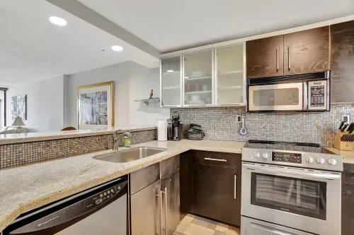 b42b37062a19ed1d274531245e20c4bf-uncropped_scaled_within_1536_1152