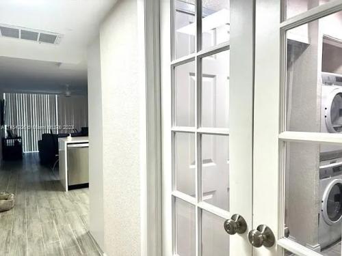 ba0086bd2cb62fd6c1518a004bd4a033-uncropped_scaled_within_1536_1152