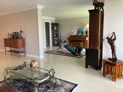 bc42e33e92461321c7d748bd60e9eab7-uncropped_scaled_within_1344_1008