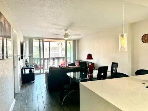 c8f643629fa3cecea2baaf0d87a68706-uncropped_scaled_within_1536_1152