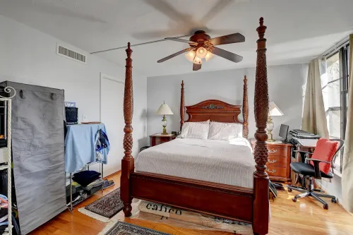 d41611e419afd5fd680e17ace28721cb-uncropped_scaled_within_1344_1008