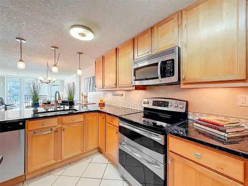 e50331f5688e0a1ec41240f1d9fdbda5-uncropped_scaled_within_1536_1152