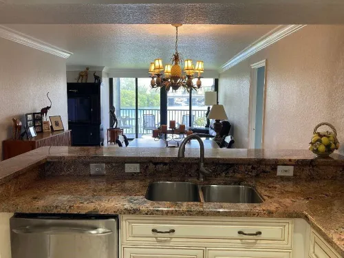 e5d1151377e2e164fcf0ae86abb9412d-uncropped_scaled_within_1344_1008