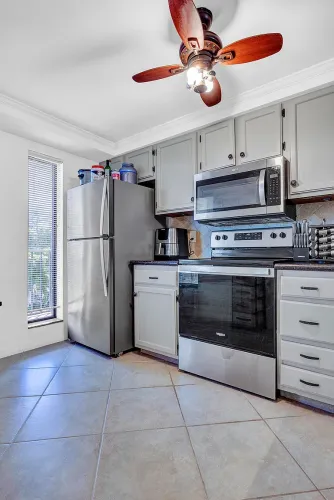 e7f54fc965cf02632237f09bd49593a3-uncropped_scaled_within_1536_1152